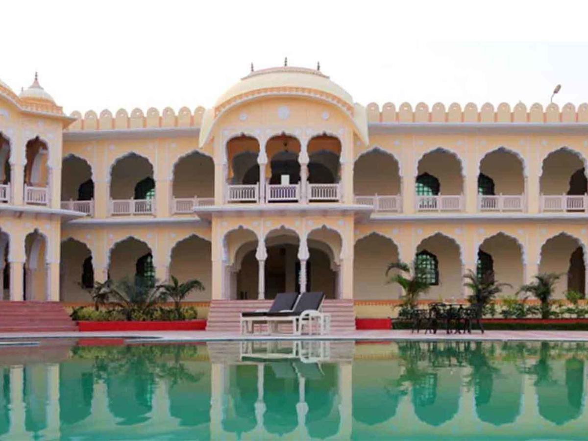 V Resorts Rajmahal Orchha Exterior foto