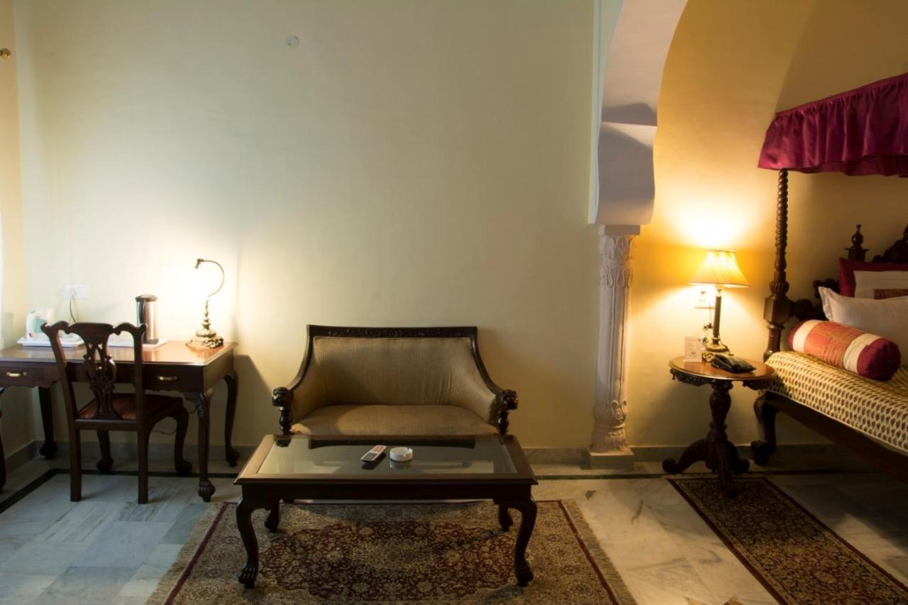V Resorts Rajmahal Orchha Exterior foto