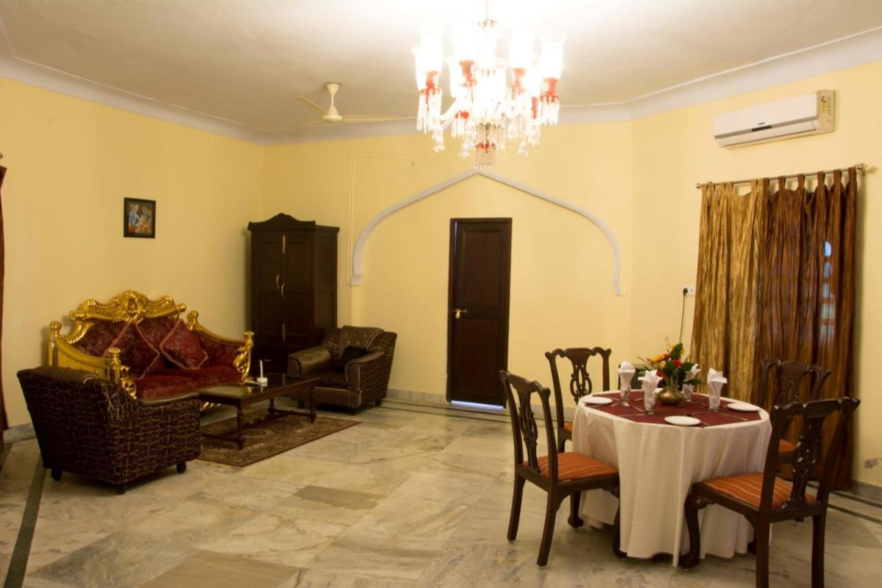 V Resorts Rajmahal Orchha Exterior foto